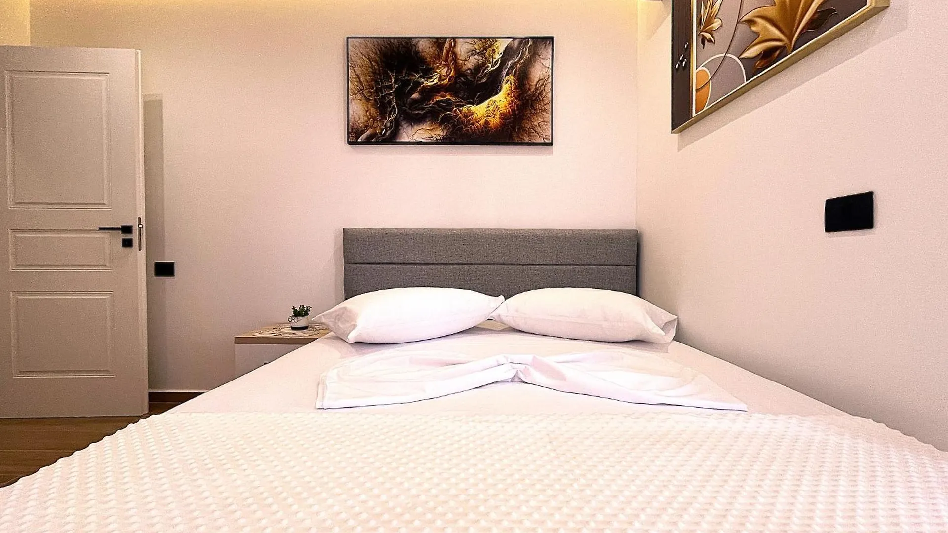 Kam Apartments In Lungomare Vlore