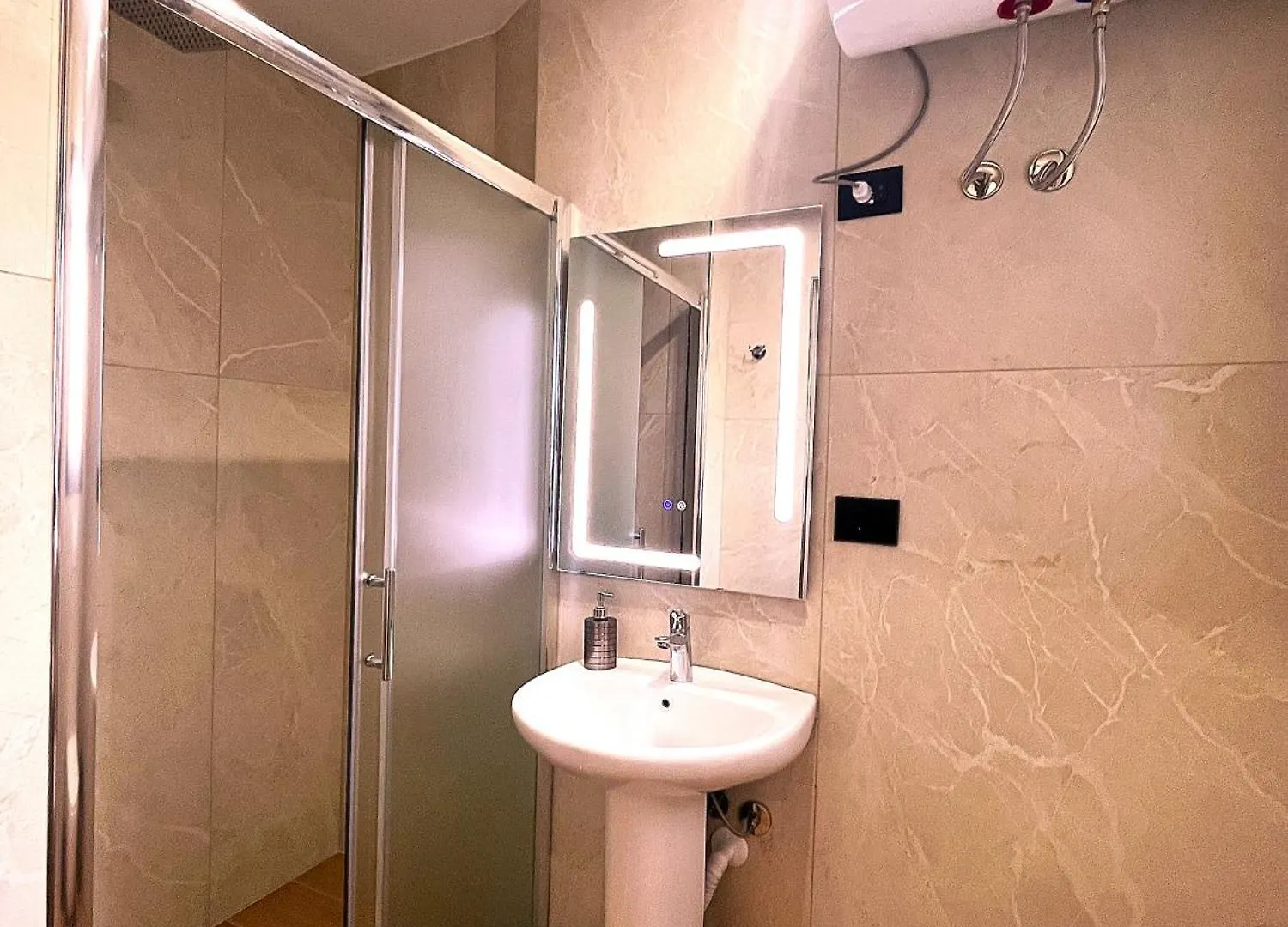 Kam Apartments In Lungomare Vlore 0*,