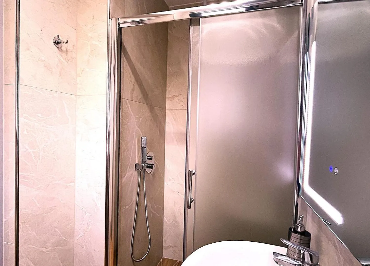 Kam Apartments In Lungomare Vlore Albania