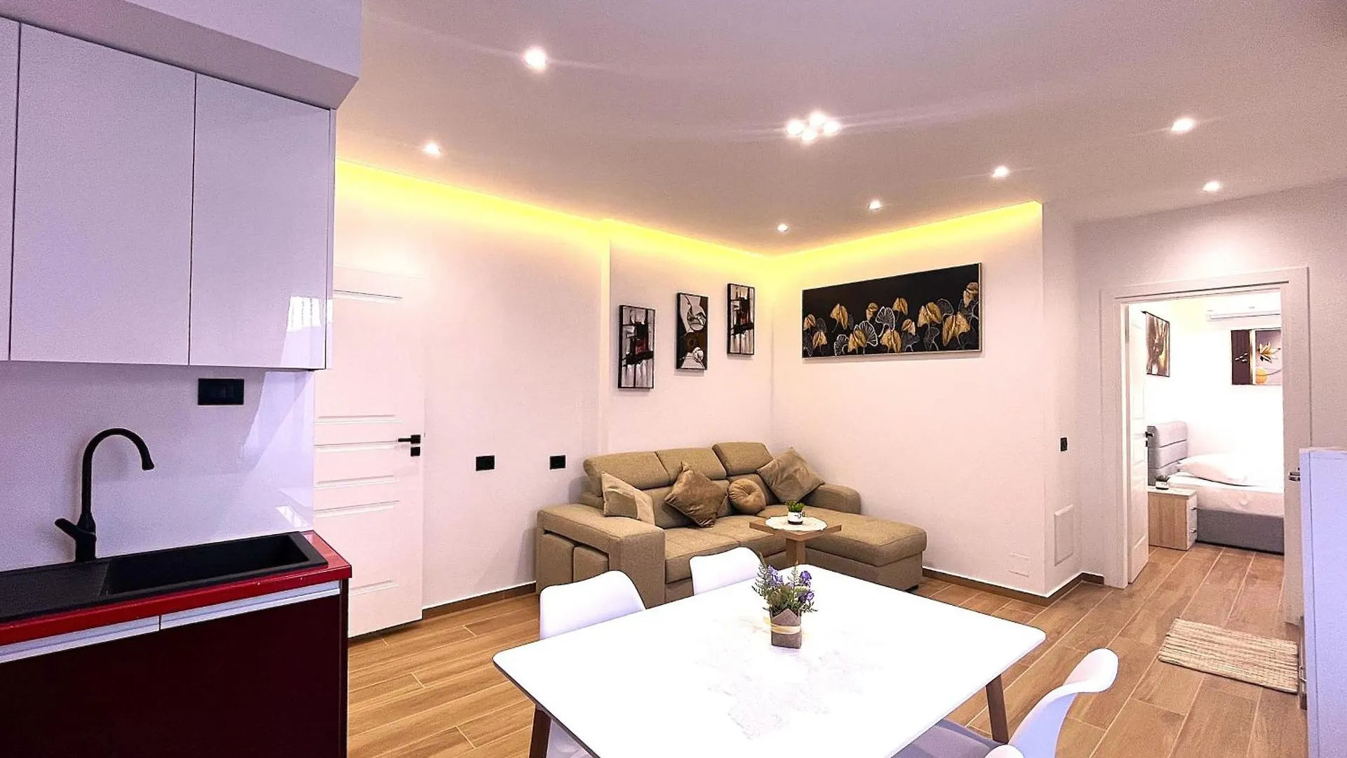 Kam Apartments In Lungomare Vlore