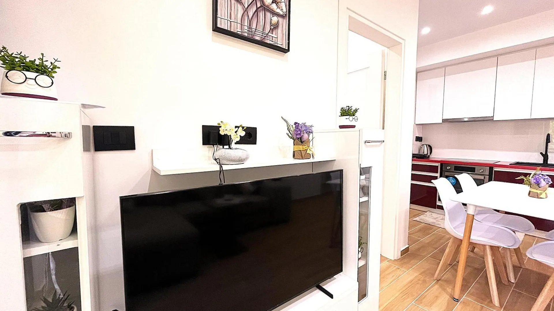 Kam Apartments In Lungomare Vlore