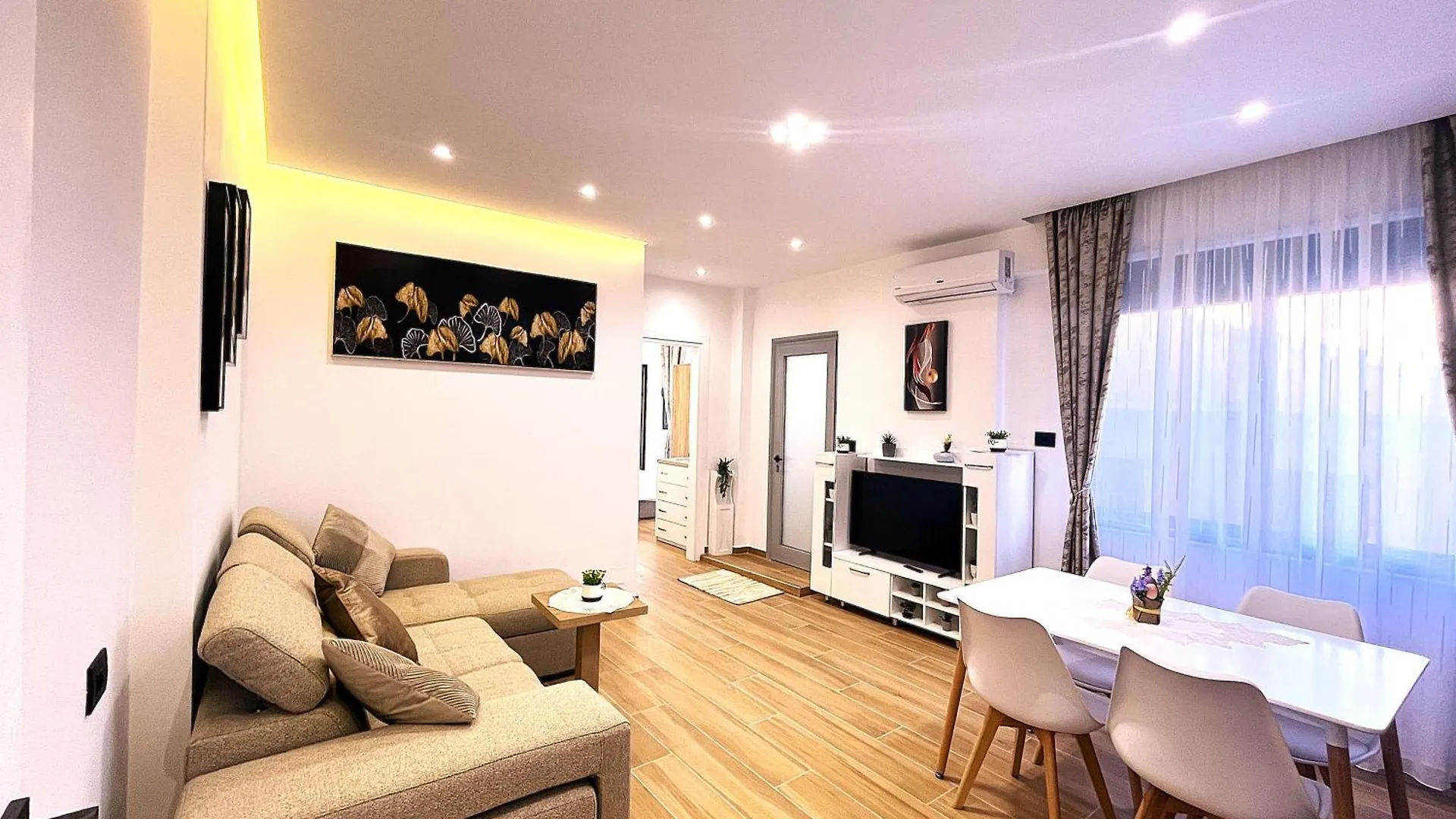 Kam Apartments In Lungomare Vlore