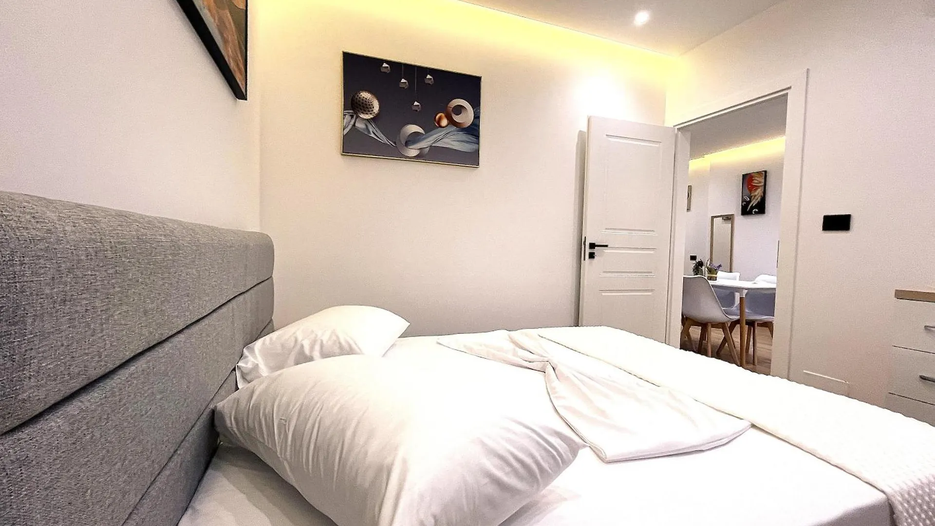 Kam Apartments In Lungomare Vlore