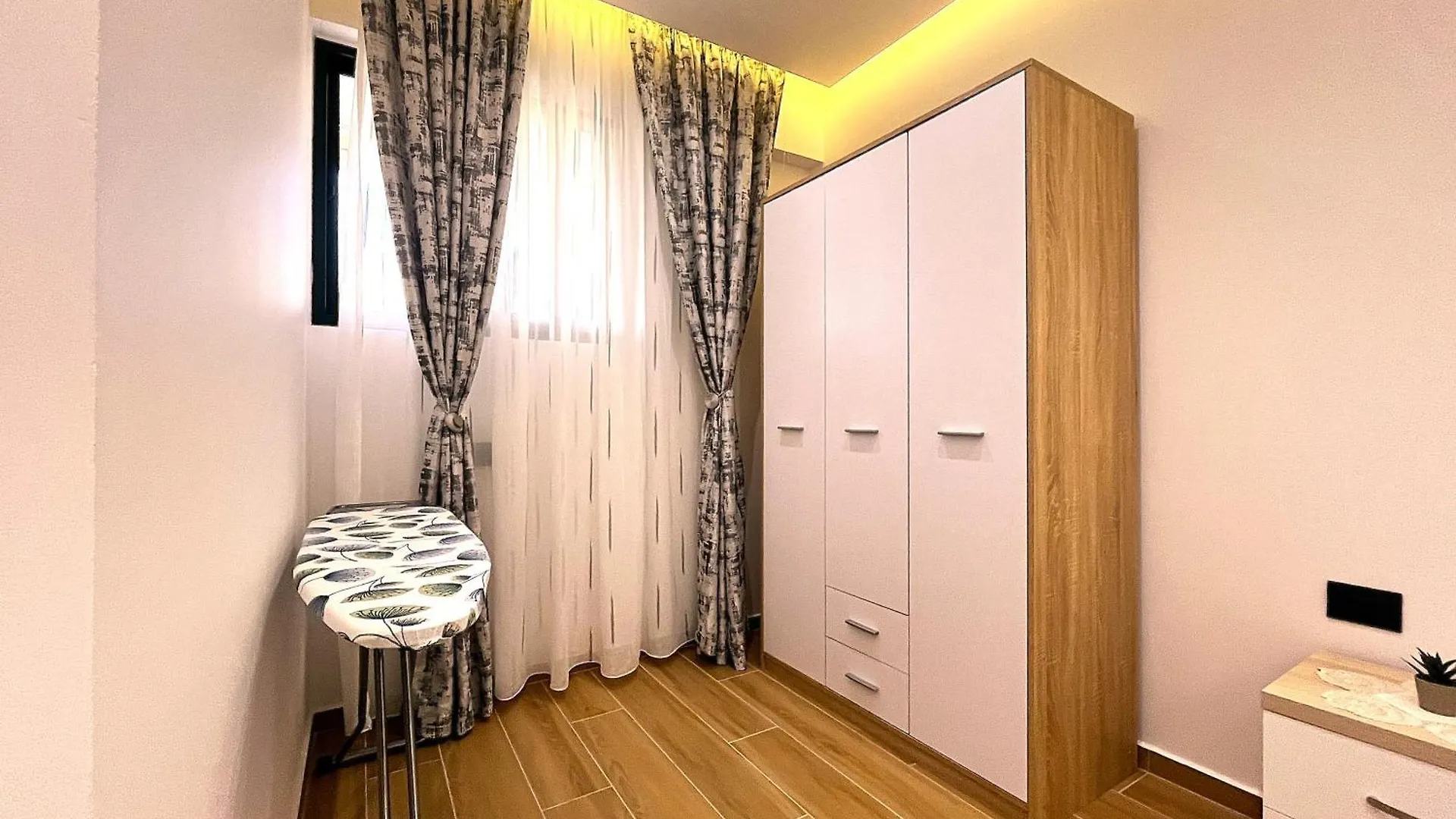 Kam Apartments In Lungomare Vlore