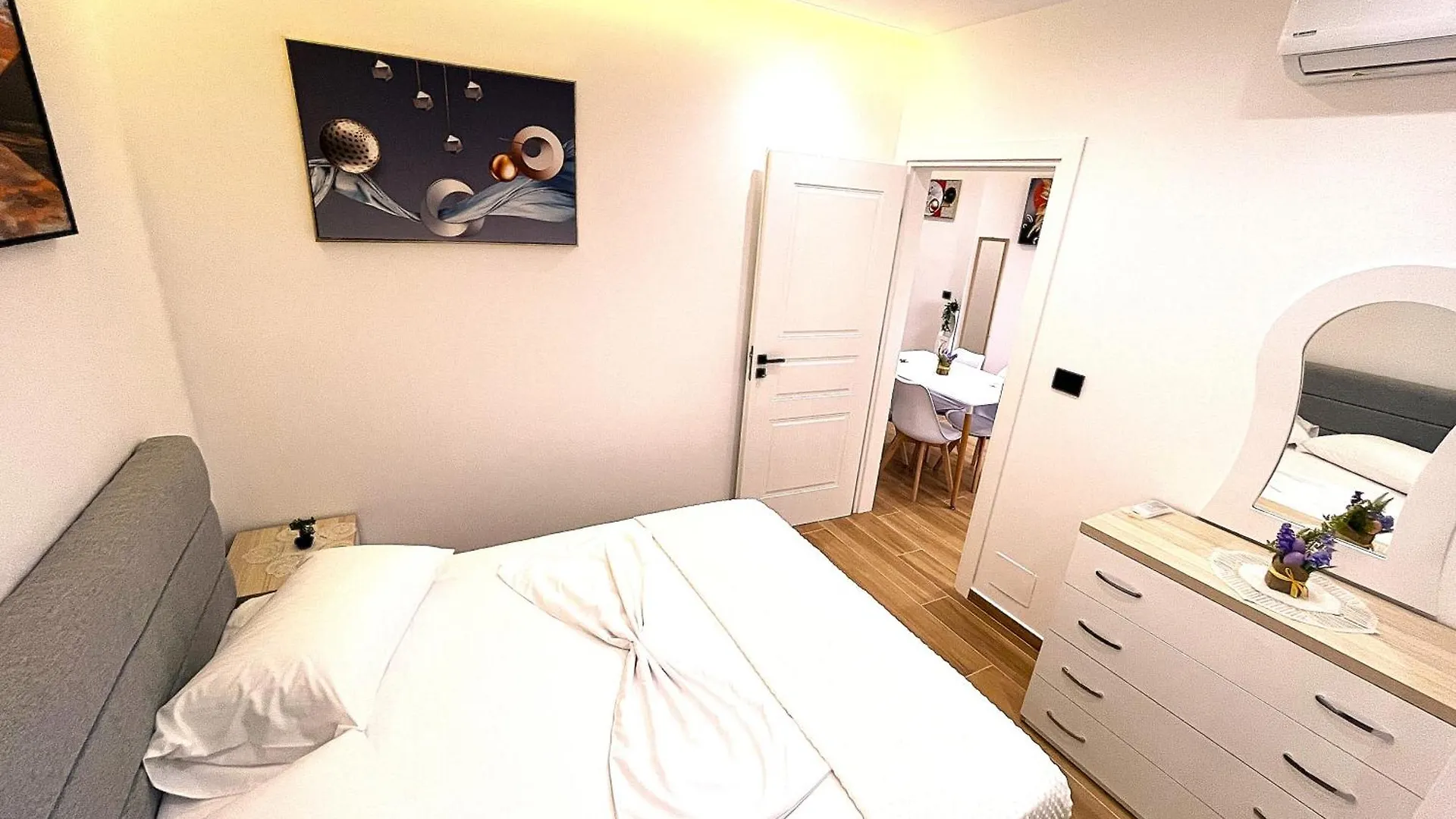 Kam Apartments In Lungomare Vlore