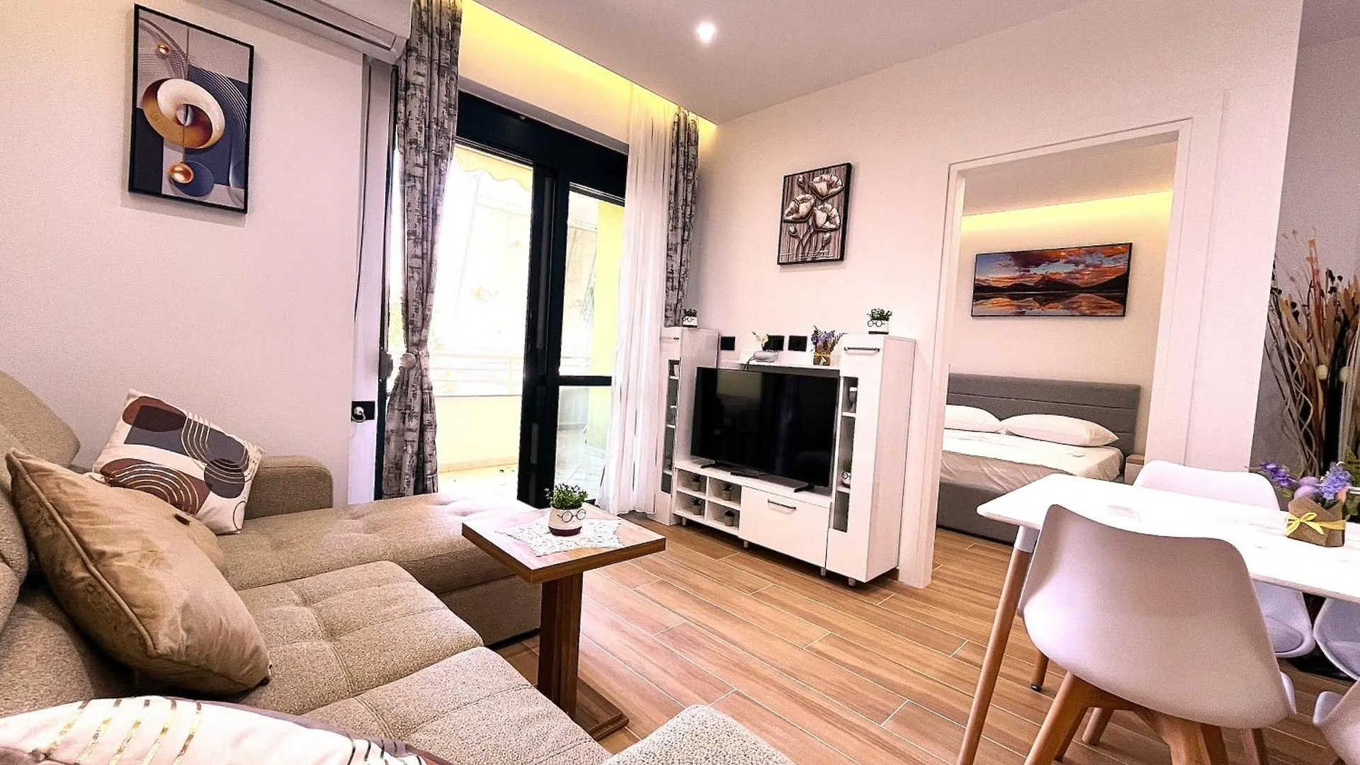 Kam Apartments In Lungomare Vlorë 0*,  阿尔巴尼亚